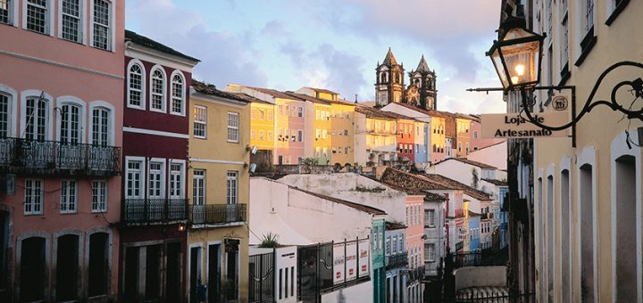 Pessoas se divertindo no Festival de Inverno Bahia 2023